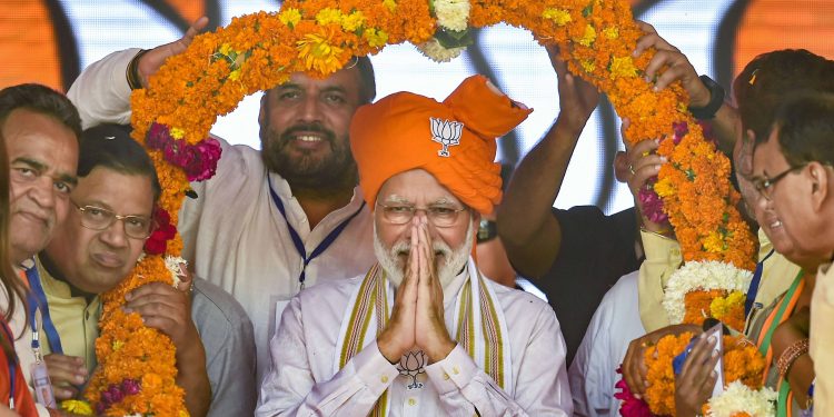 Narendra Modi at an election rally at Hisar in Haryana