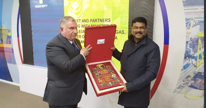 Dharmendra Pradhan and Igor Sechin