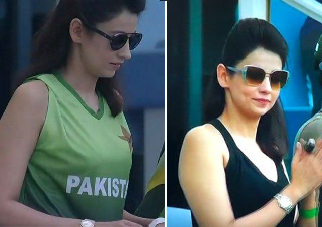 These girls became famous while watching a cricket match in a stadium