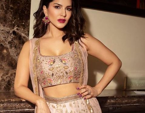Sunny leone to perform musical broadway 'Abhimanyu'