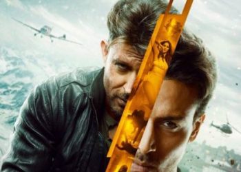 Hrithik, Tiger thrilled as 'War' enters Rs 300 cr-club