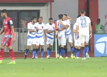 Teammates congratulate Odisha FC scorer Aridane Santana after his equaliser against Jamshedpur FC