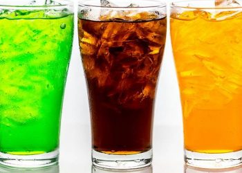 Soft drinks linked to obesity, tooth wear