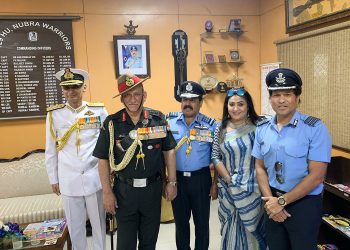 (L-R) Navy Chief Admiral Karambir Singh, Army Chief Gen Bipin Rawat, IAF Chief Air Chief Marshal Rakesh Kumar Singh Bhadauria, his wife Asha and cricket legend and honorary Group Captain Sachin Tendulkar