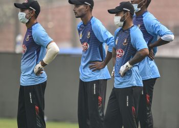 New Delhi: From left- Bangladeshi cricketers, wearing masks to protect themselves from air-pollution, during a practice session at Arun Jaitley Stadium in New Delhi, Friday.