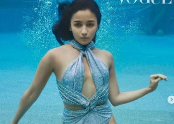 Alia turns into water baby, shares stunning underwater pics