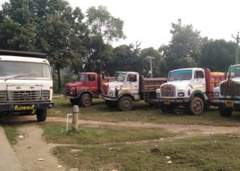 Illegal sand quarrying: Banarpal administration seizes tipper
