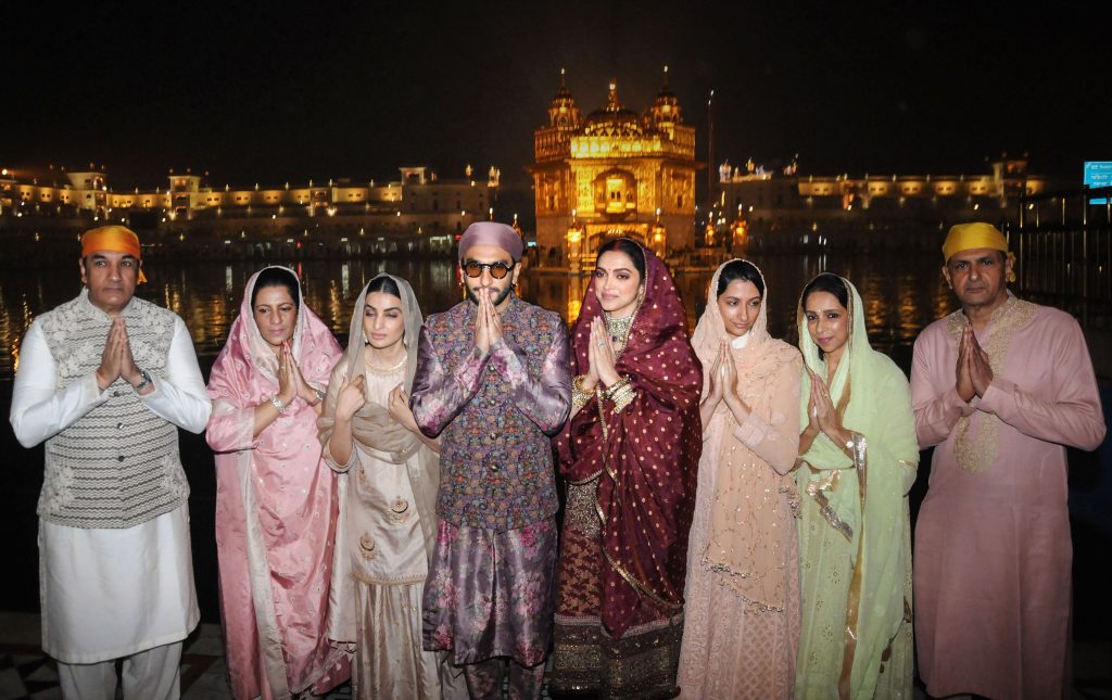 DeepVeer visit Golden Temple on wedding anniversary; see pics