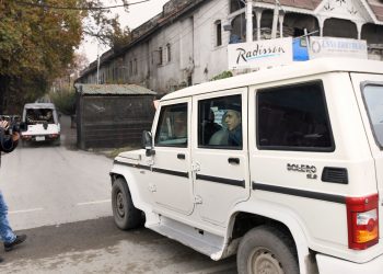 Political prisoners in Srinagar being shifted