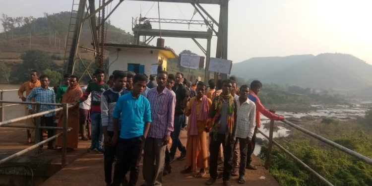Villagers paralyse power production over poor health infra in Machhkund