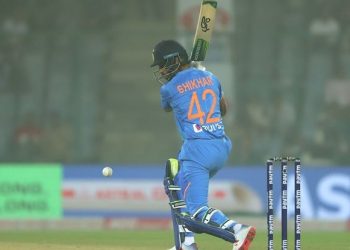 Shikhar Dhawan top-scored with 41