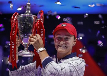 Ashleigh Barty of Australia poses with her trophy