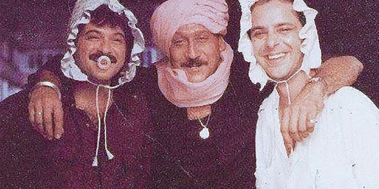 An undated still from the sets of 'Parinda' with actors (From left) Anil Kapoor, Jackie Shroff and director Vidhu Vinod Chopra.