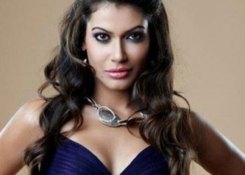 Actress Payal Rohatgi gets bail in objectionable comment case