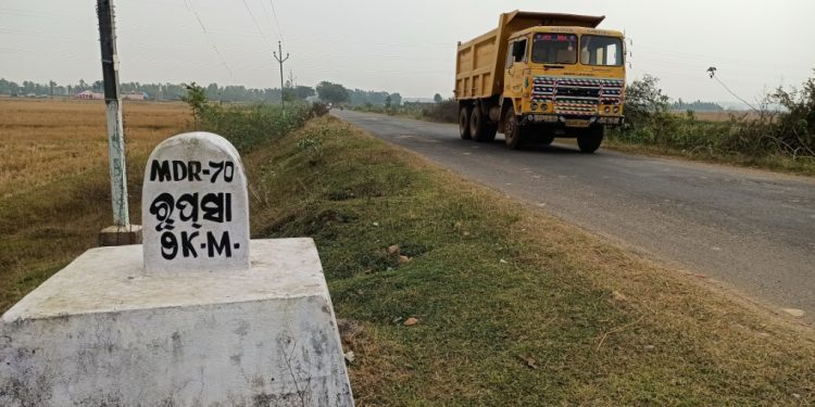 Locals demand NH status for Baisinga-Rupsa road
