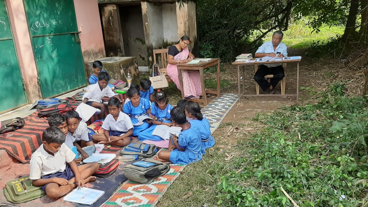 A school under bamboo bush, thanks to SSA