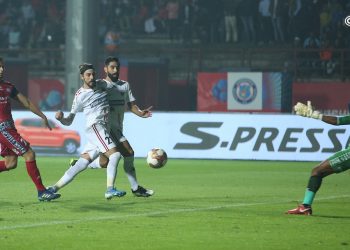 Panagiotis Triadis scores the equaliser for NEUF against Jamshedpur FC