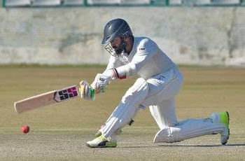 Dinesh Karthik hit 113
