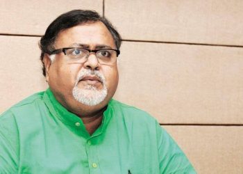 ED raids another flat of Partha Chatterjee's associate, recovers Rs28 crore