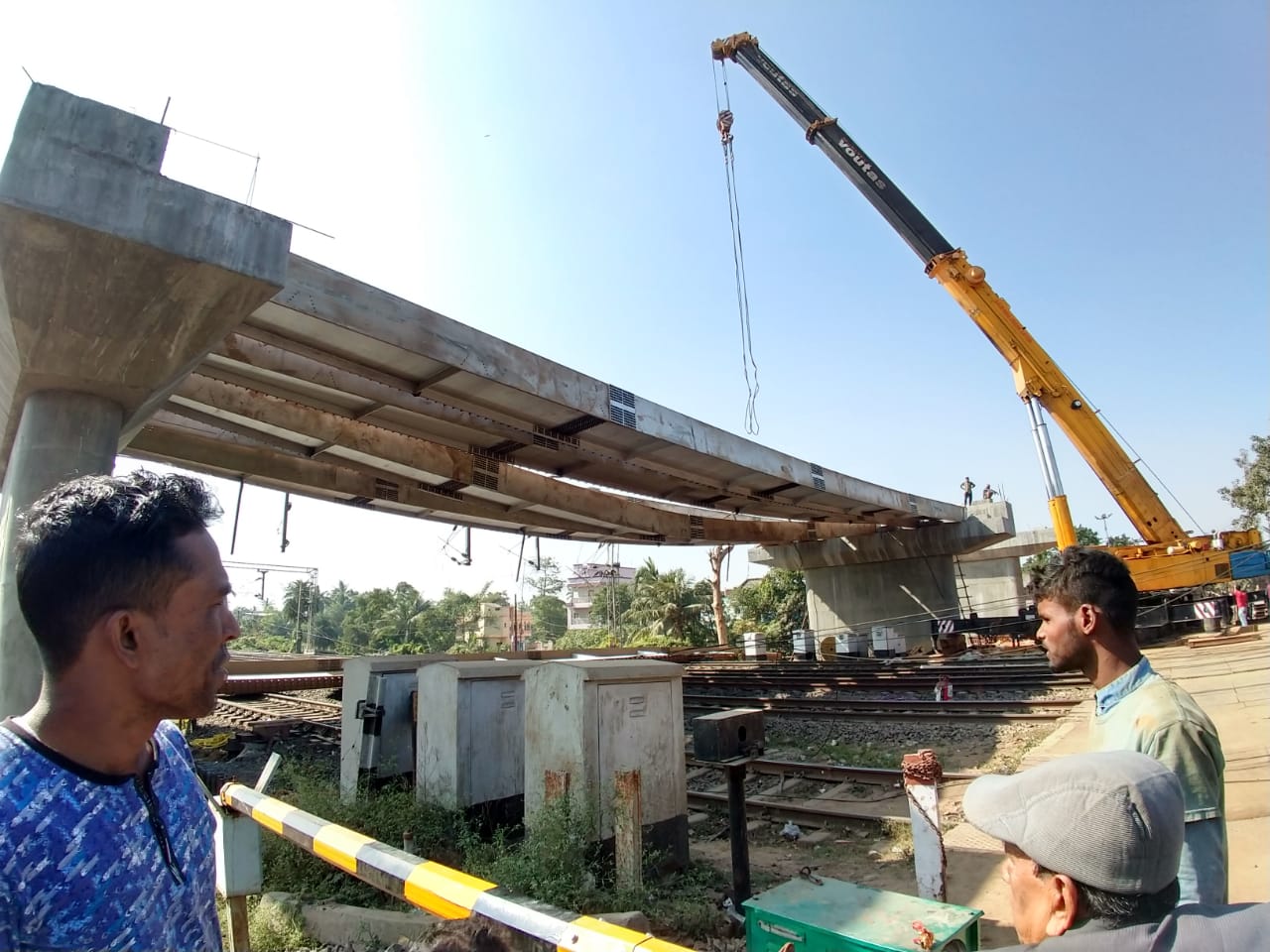 Under-construction overbridge collapses in Balasore - OrissaPOST
