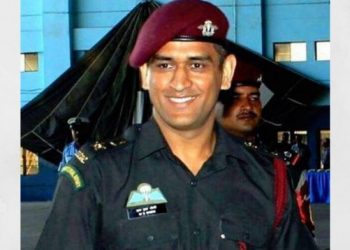 Dhoni to back show on army officers