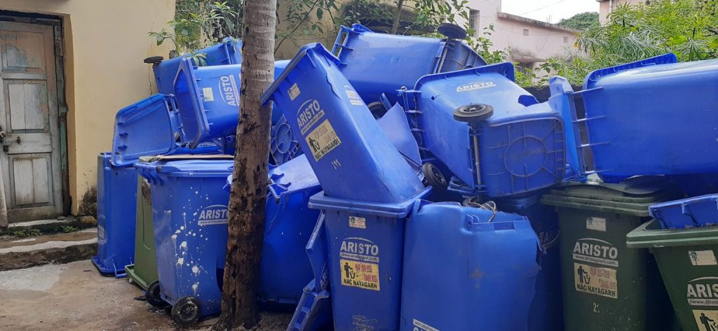 Nayagarh turns to a dumping yard without dustbins
