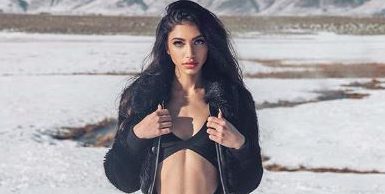 Ananya Panday's cousin Alanna Panday is the goddess of hotness ...