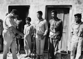 Pakistani General Amir Abdullah Khan Niazi, Governor of East Pakistan inspects a bunch of Razakar militia. (Image: Flickr)