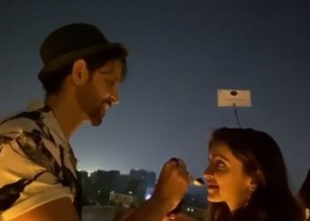 Handsome hunk Hrithik Roshan feeds Deepika Padukone chocolate cake; watch video