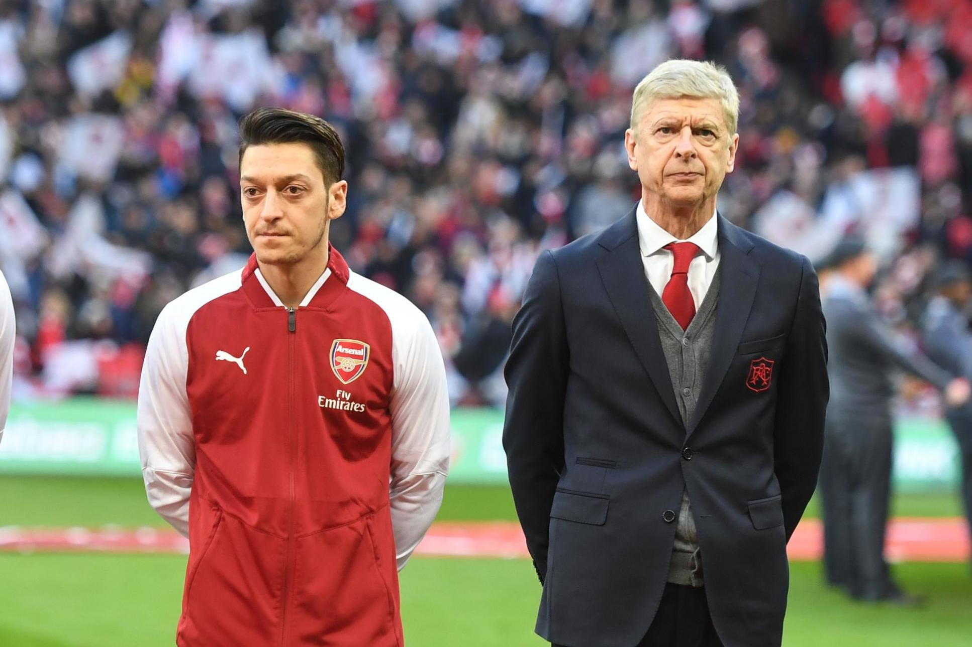 wenger-ozil.jpg