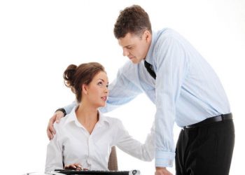 Five reasons why office romances are harmful