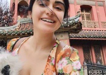 '1920' actress Adah Sharma spotted in Rishikesh with her 'bodyguards'