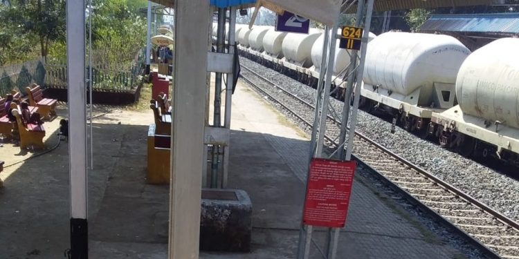 Barpali residents demand second railway platform