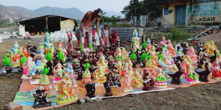Rajsthani potters smash locals potters' business
