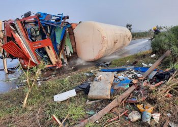 Gas tanker overturns in Jajpur