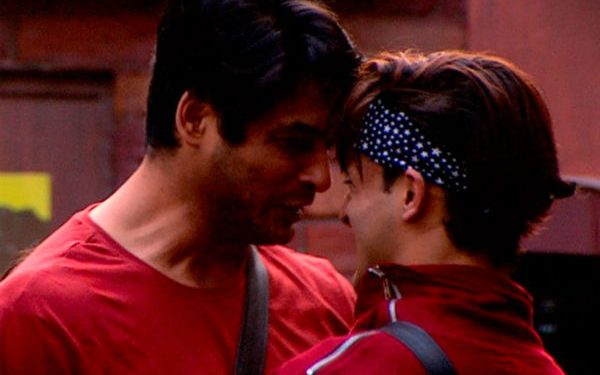 Asim to Sidharth in 'Bigg Boss 13': 'Aankhein noch dunga'