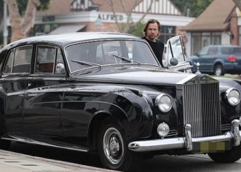 Ewan McGregor goes to breakfast in Rolls-Royce worth $123,000