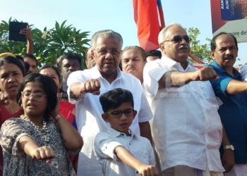 Kerala opposes CAA by forming 62 km long human chain