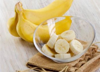 Eat bananas everyday to combat heart diseases