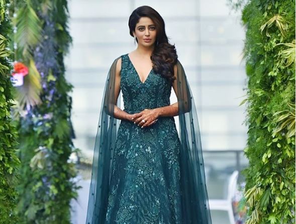 Nehha Pendse stuns in green gown; it took 2,208 hours to create