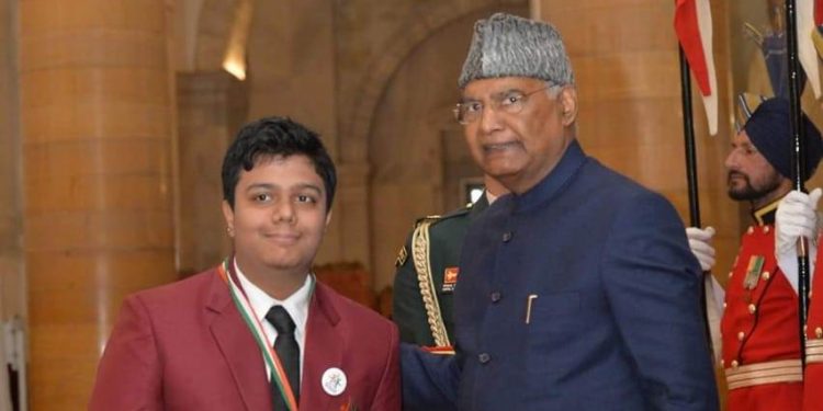 Yash Mishra with President Ram Nath Kovind in New Delhi