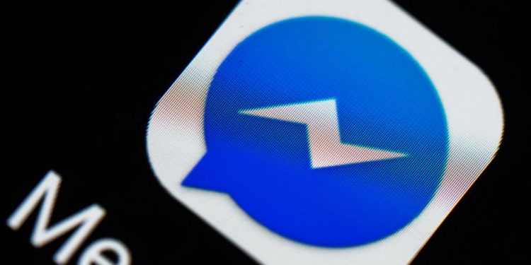 Facebook Messenger ditches chat bots, removes Discover tab
