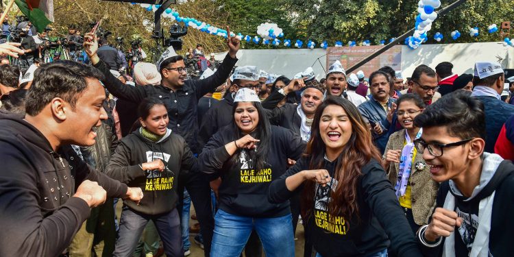 AAP supporters break into celebratory dance