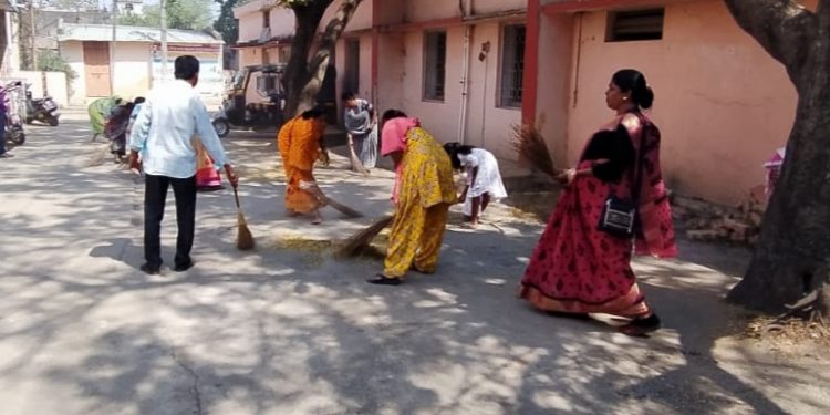 They sweep old DHH premises to press for their demand