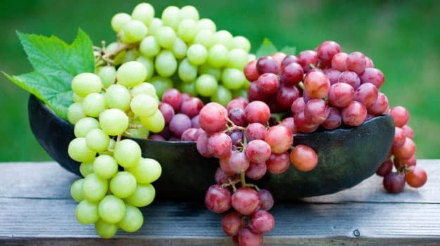 Have a handful of grapes everyday to kick off depression