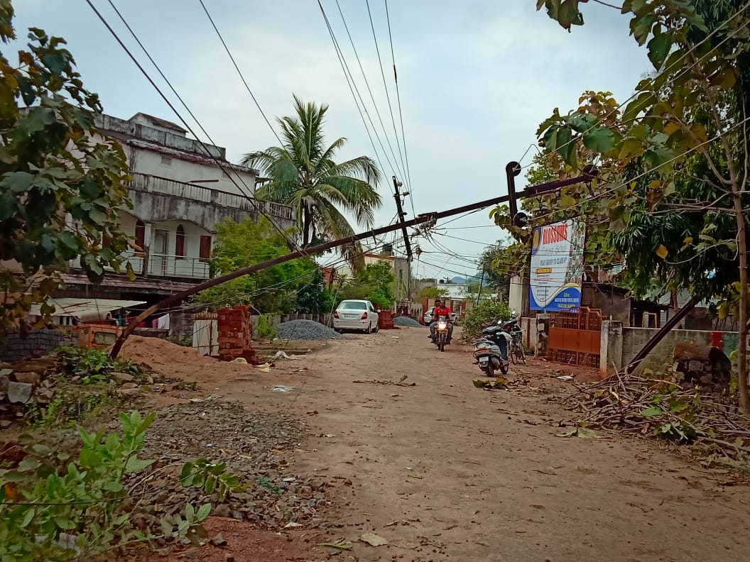 Thunderstorm wreaks havoc in Phulbani, Bolangir