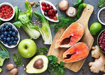 Mediterranean diet helps keep mind sharp and reduce frailty in old age