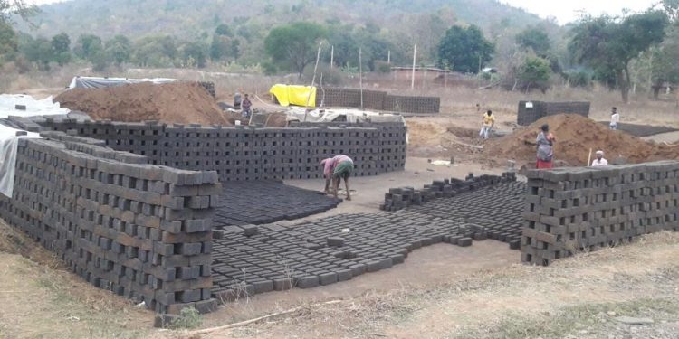 Bonded labourers make bricks locally