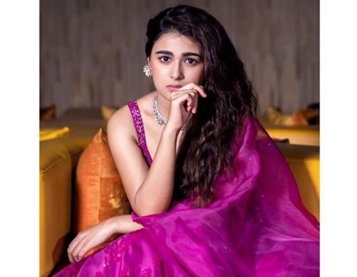 Shalini Pandey to make her debut with Ranveer Singh