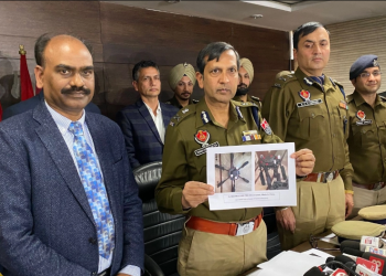 Punjab DGP Dinkar Gupta shows the image of drones used in smuggling (file photo) (Picture via Twitter)